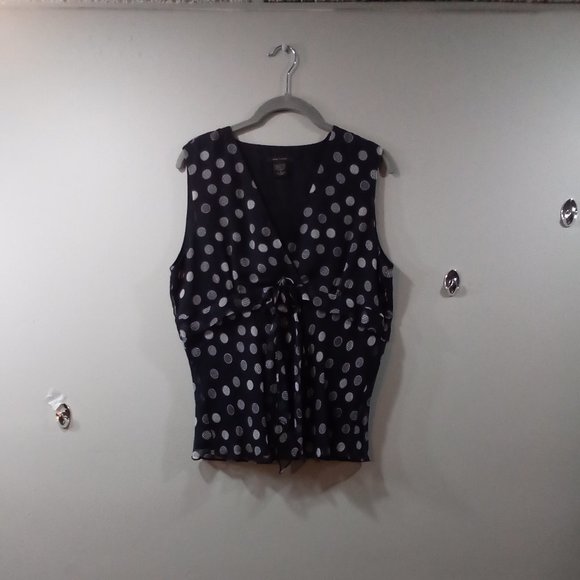 Ann Carson black silk sleeveless blouse, V-neck, geometric pattern, size L - Picture 1 of 12